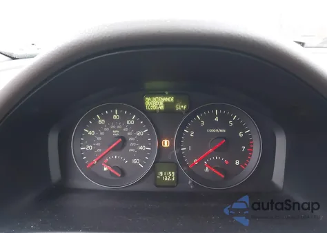 2008 Volvo S40 2.4I z USA, uszkodzony, nr VIN YV1MS390082385747